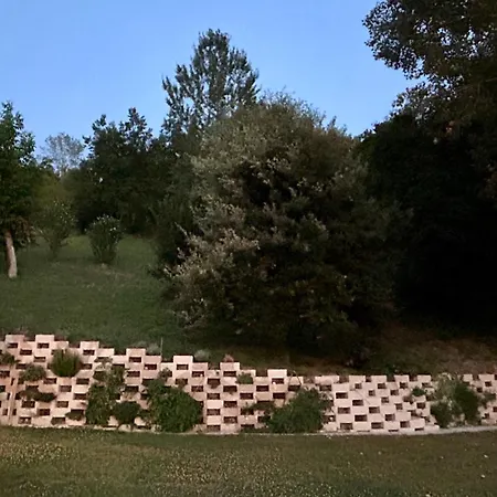 Podere Ca Monari Bed & Breakfast 3*